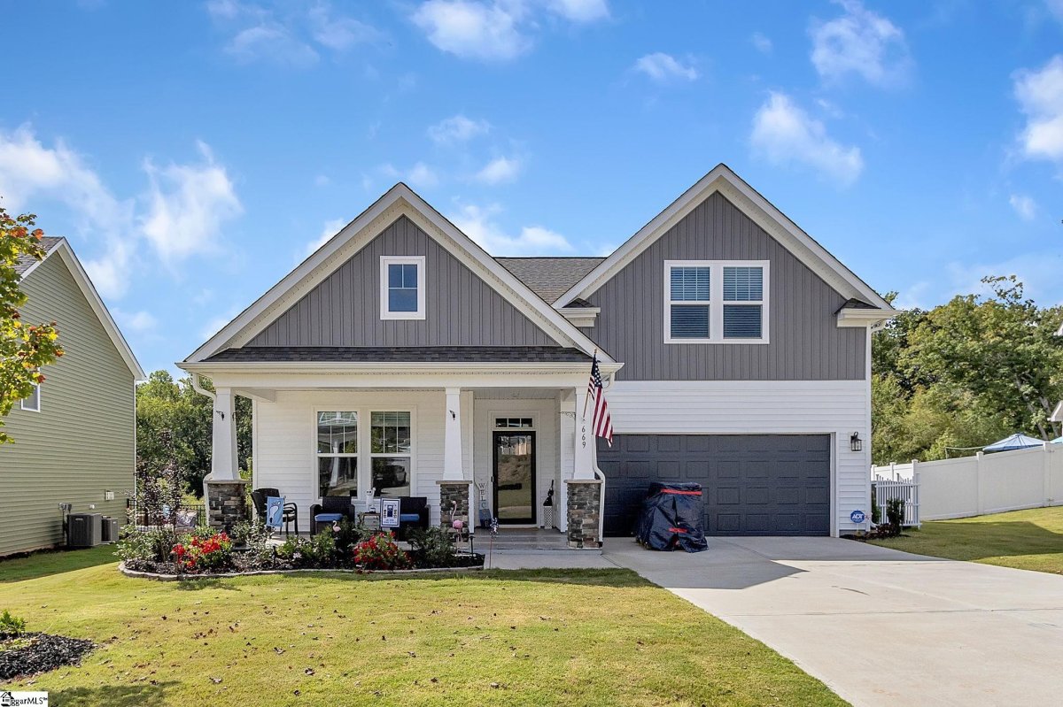 669 Sunwater Drive