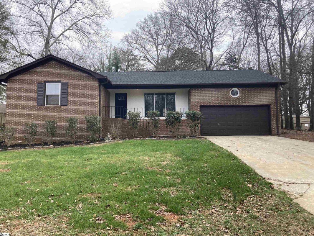 27 Country Club Drive