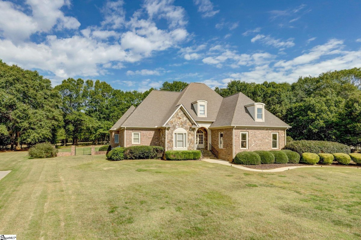 4 Sanibel Oaks Drive