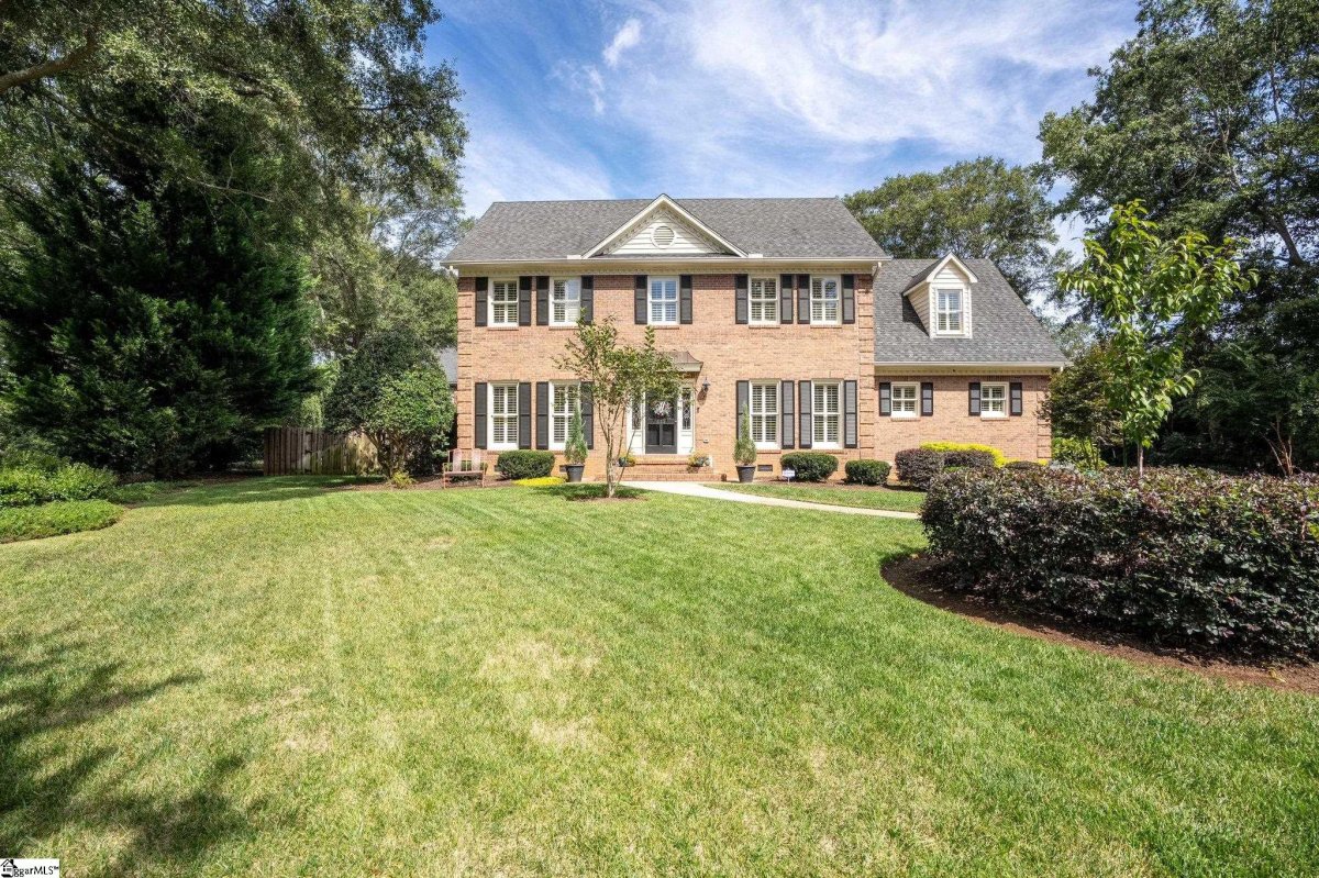 112 River Point Court
