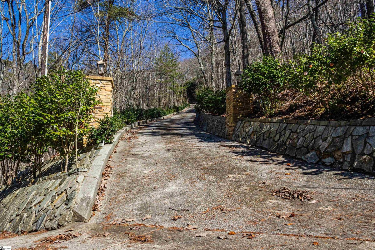 117 Laurel Ridge