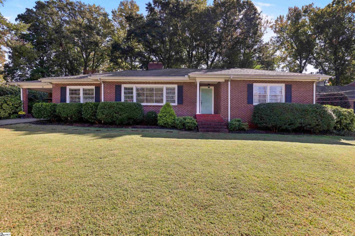 70 Lake Forest Drive