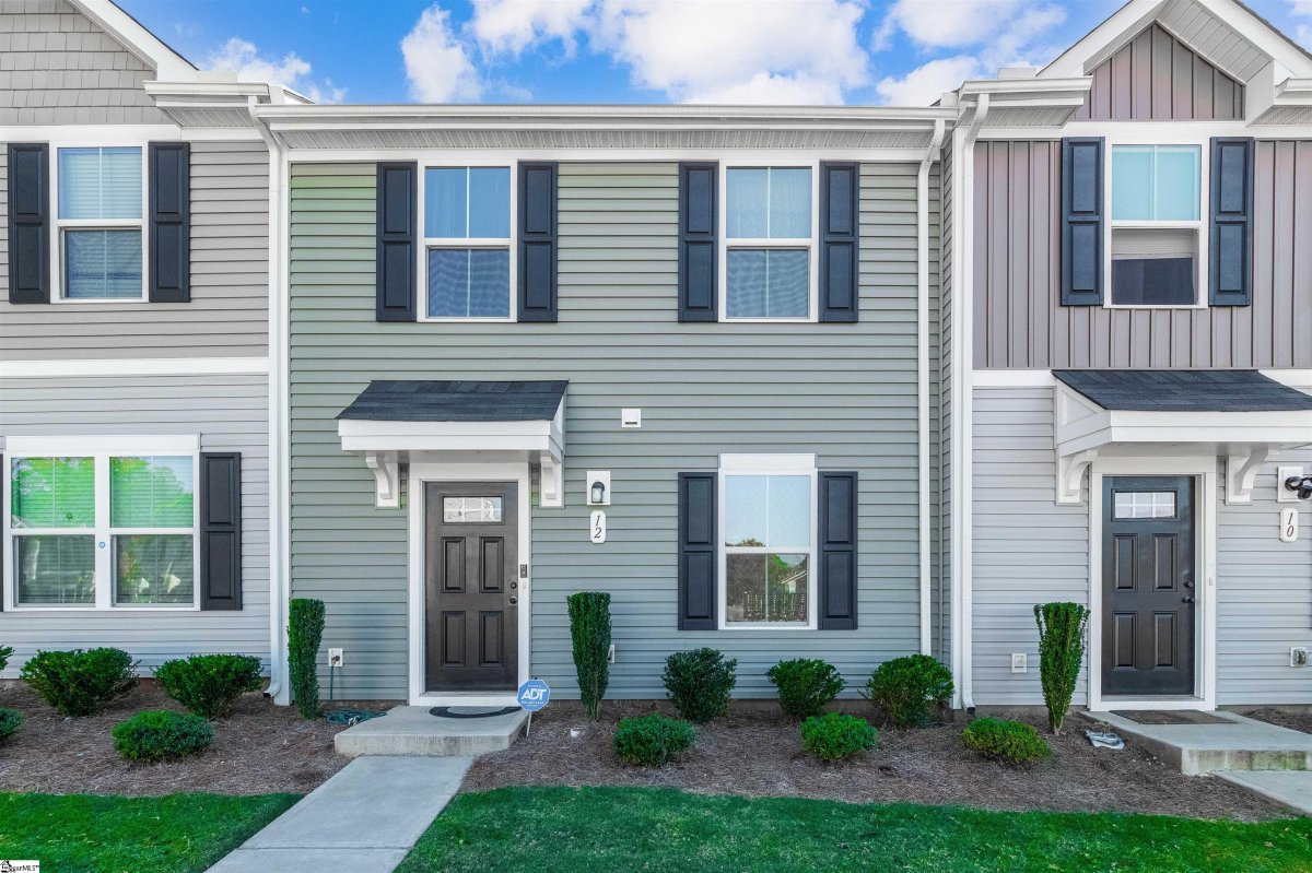 12 Pine Thicket Drive