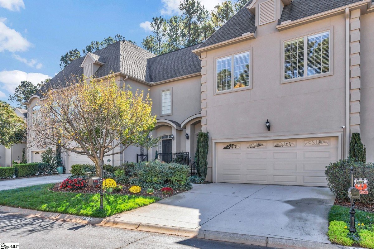 227 Castellan Drive