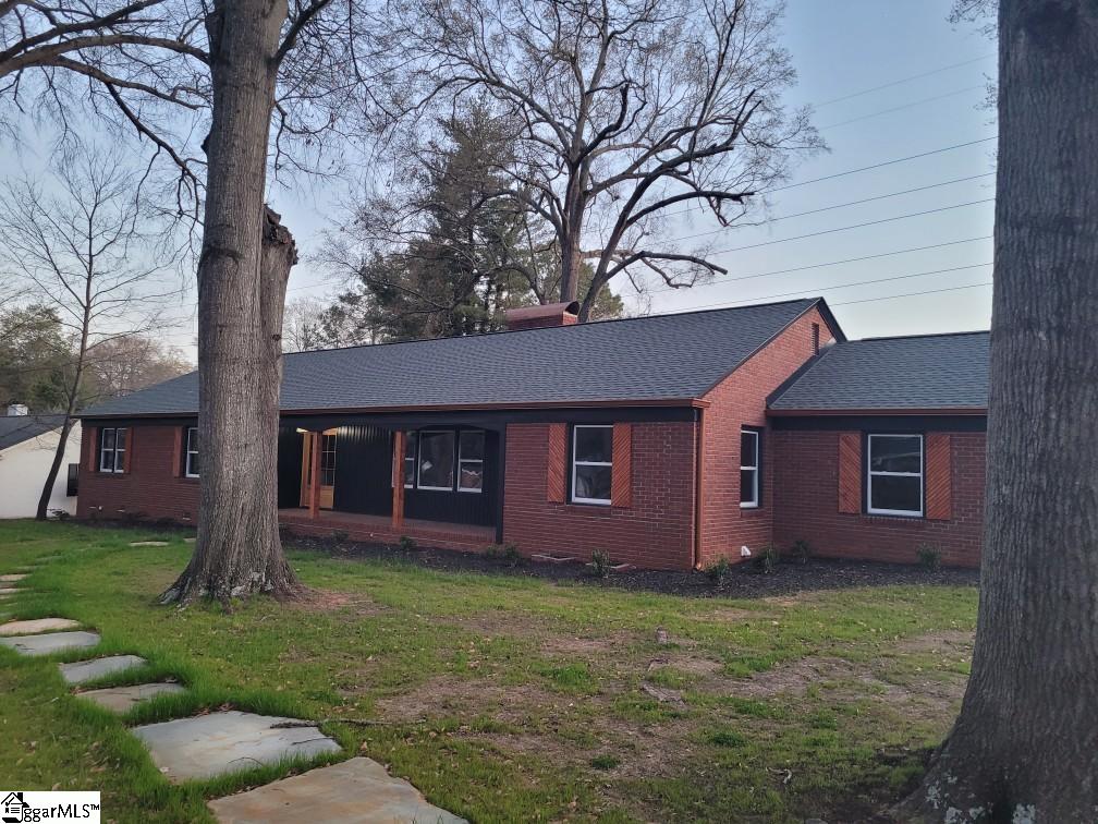 102 Beechwood Drive