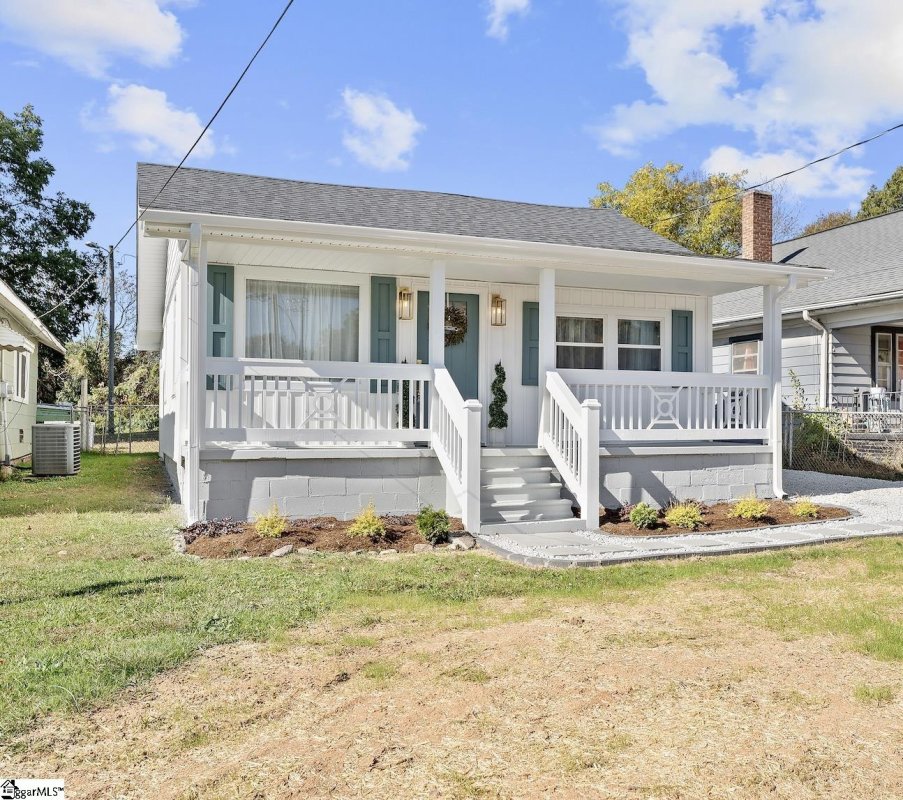 407 West Avenue