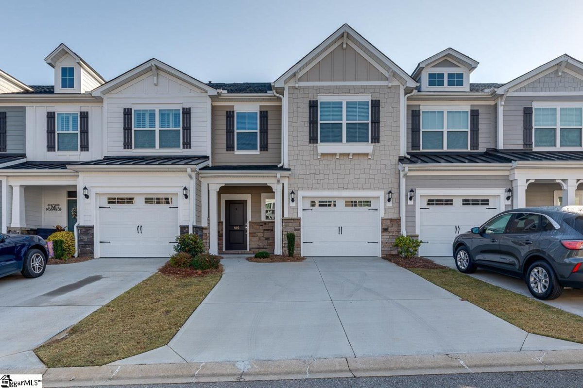 105 Wakeview Way
