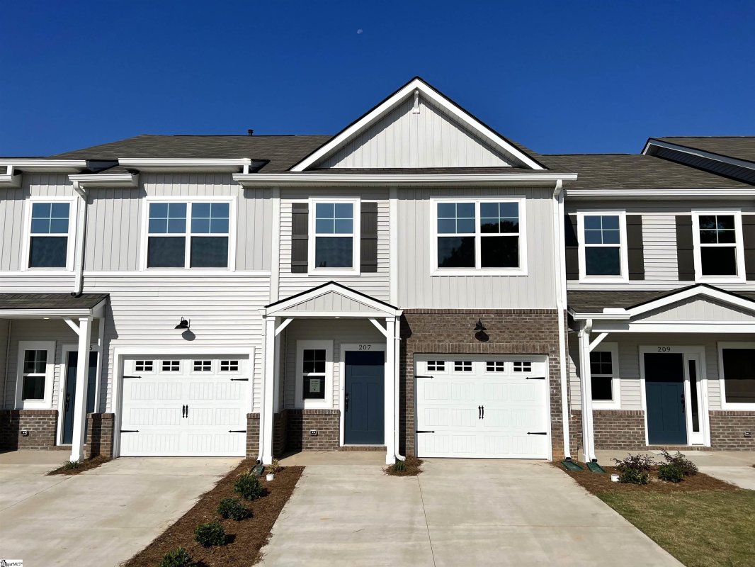 207 Taylor Woods Court