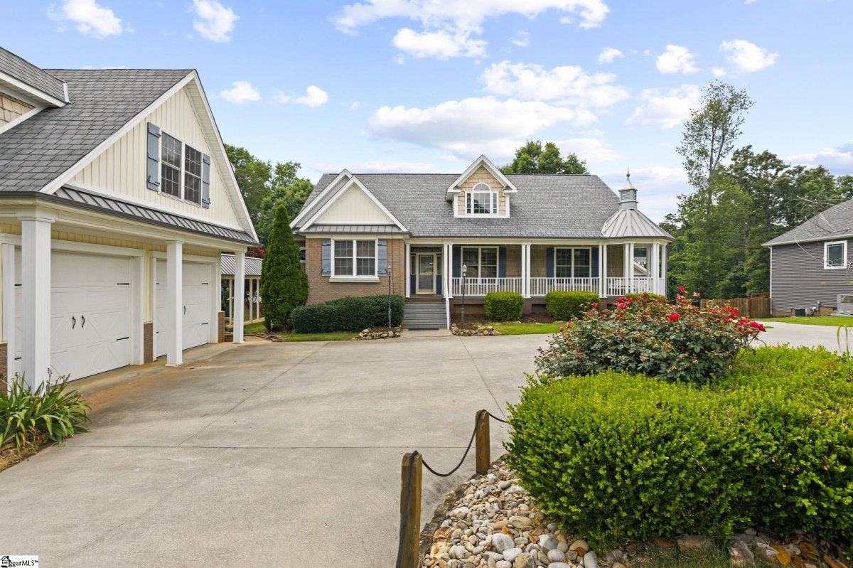 106 Woodcross Way