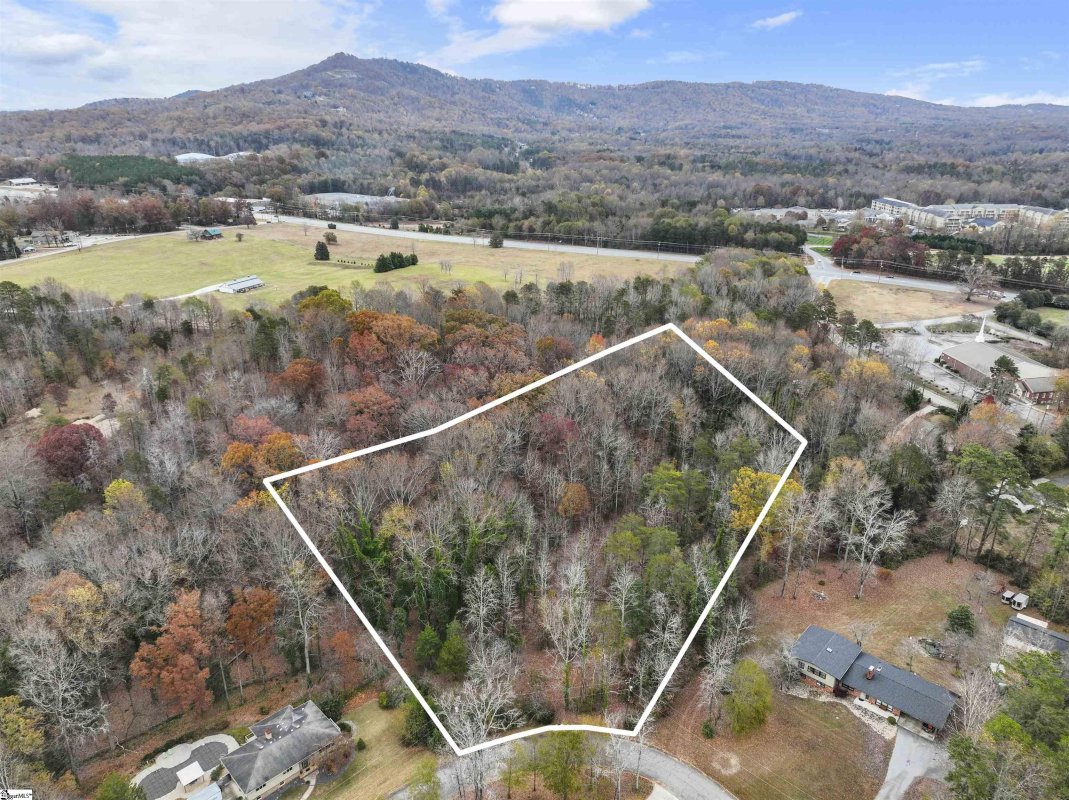 00 Hathaway Circle