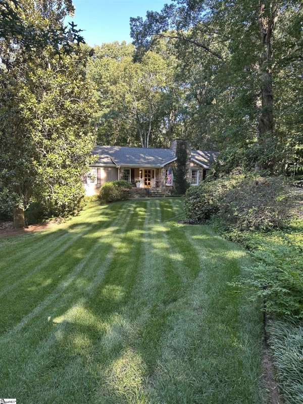 25 Stonehaven Drive