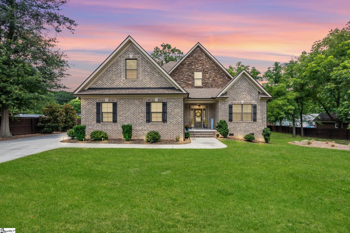 114 Giannas Court