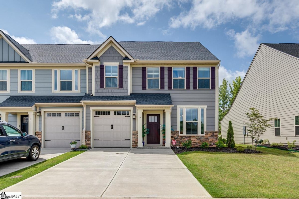 9 Moss Hollow Way