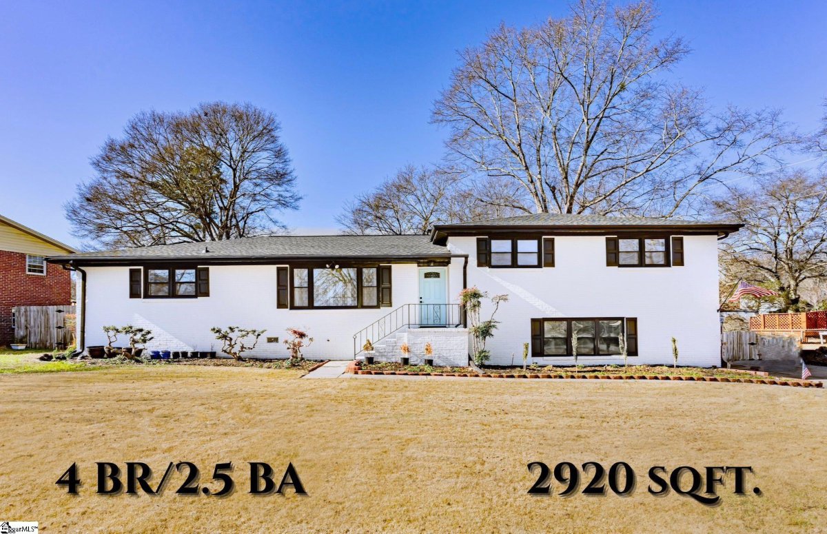 302 Rosewood Circle