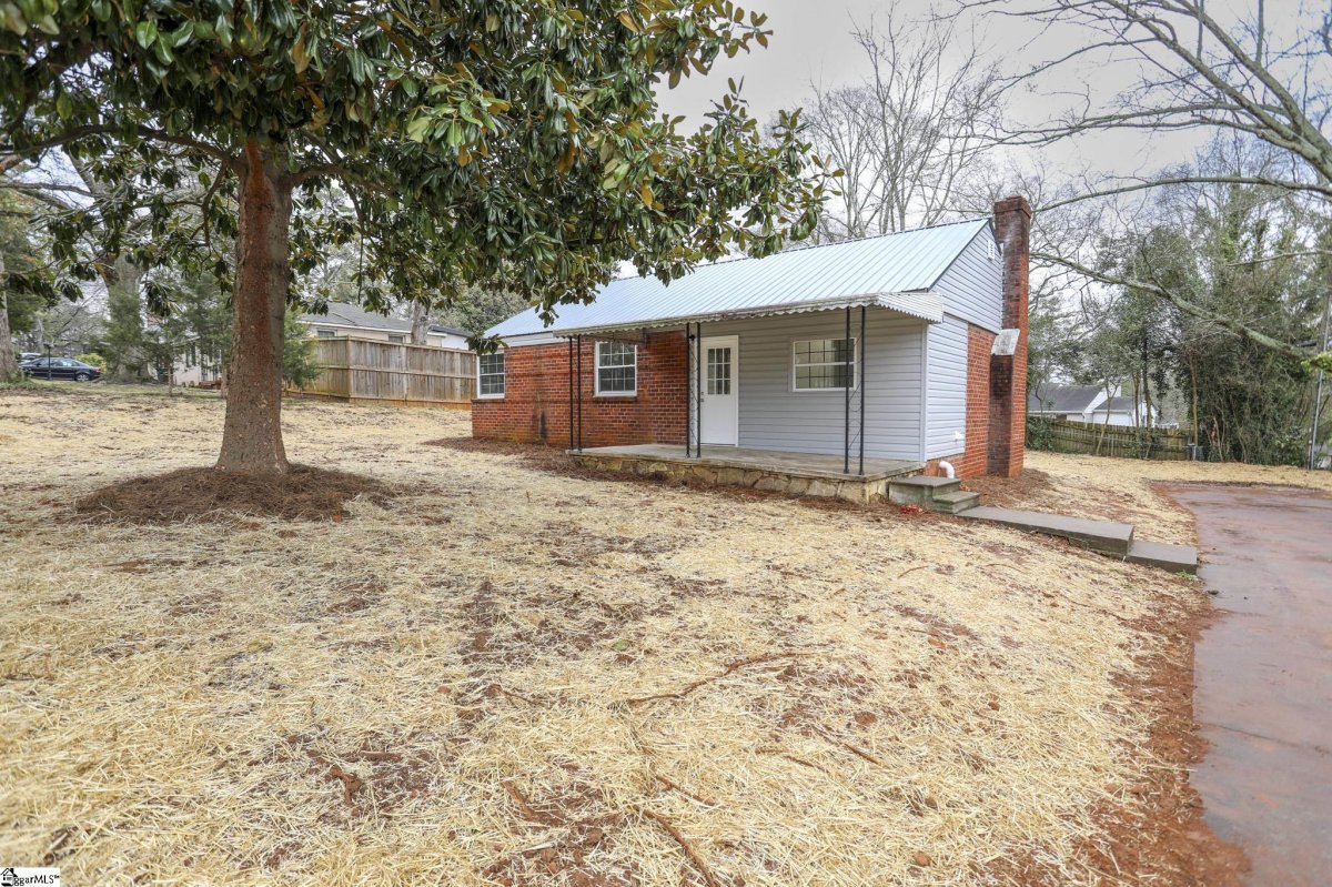 32 Ridgeway Drive