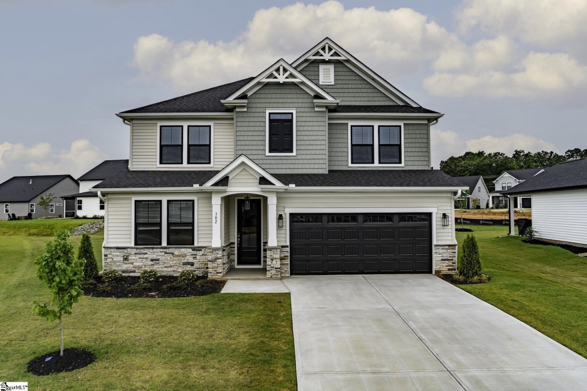 302 Red Oak Court