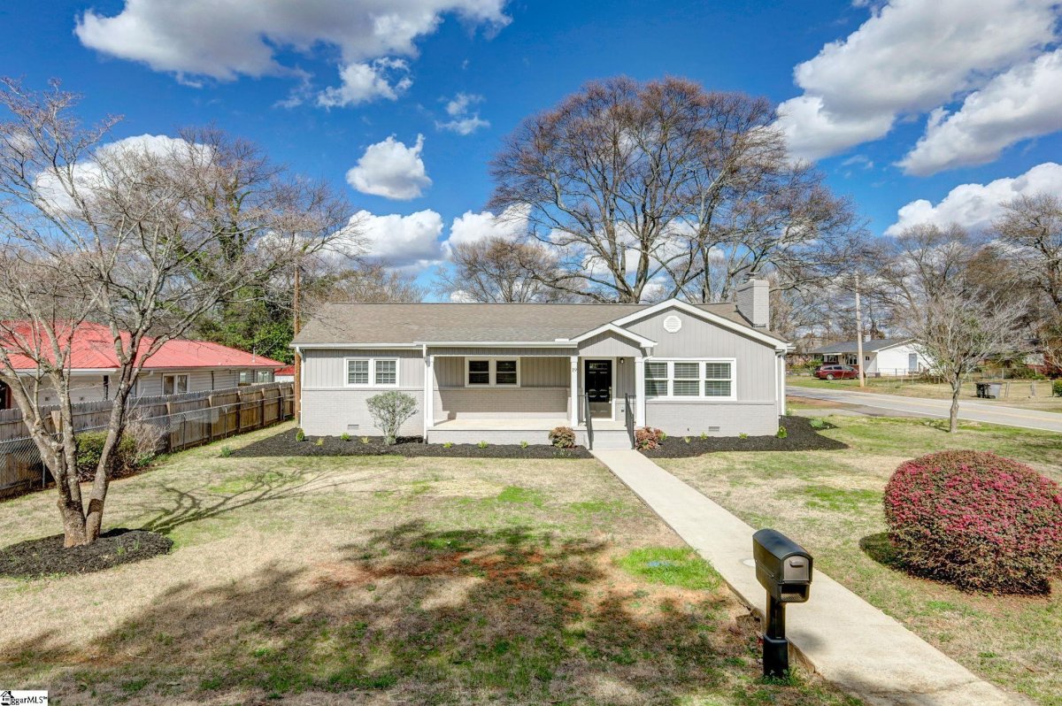 19 Brownwood Drive