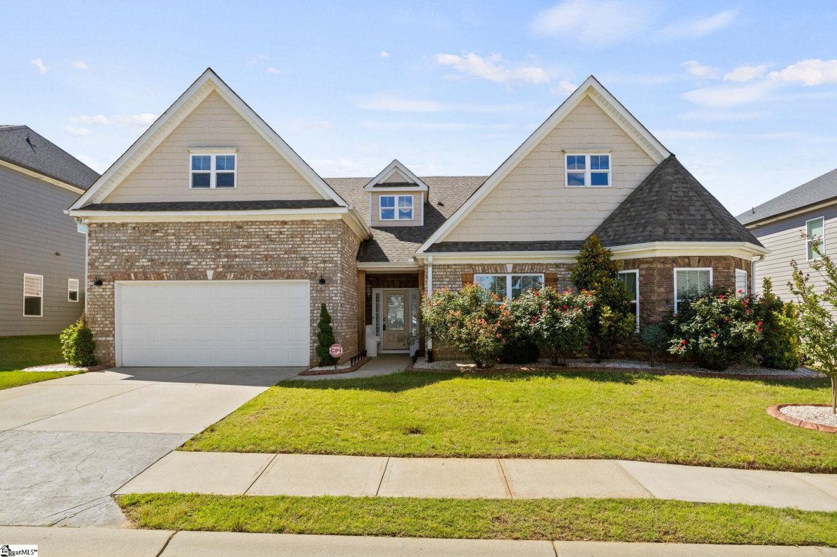 207 Lindstrom Court