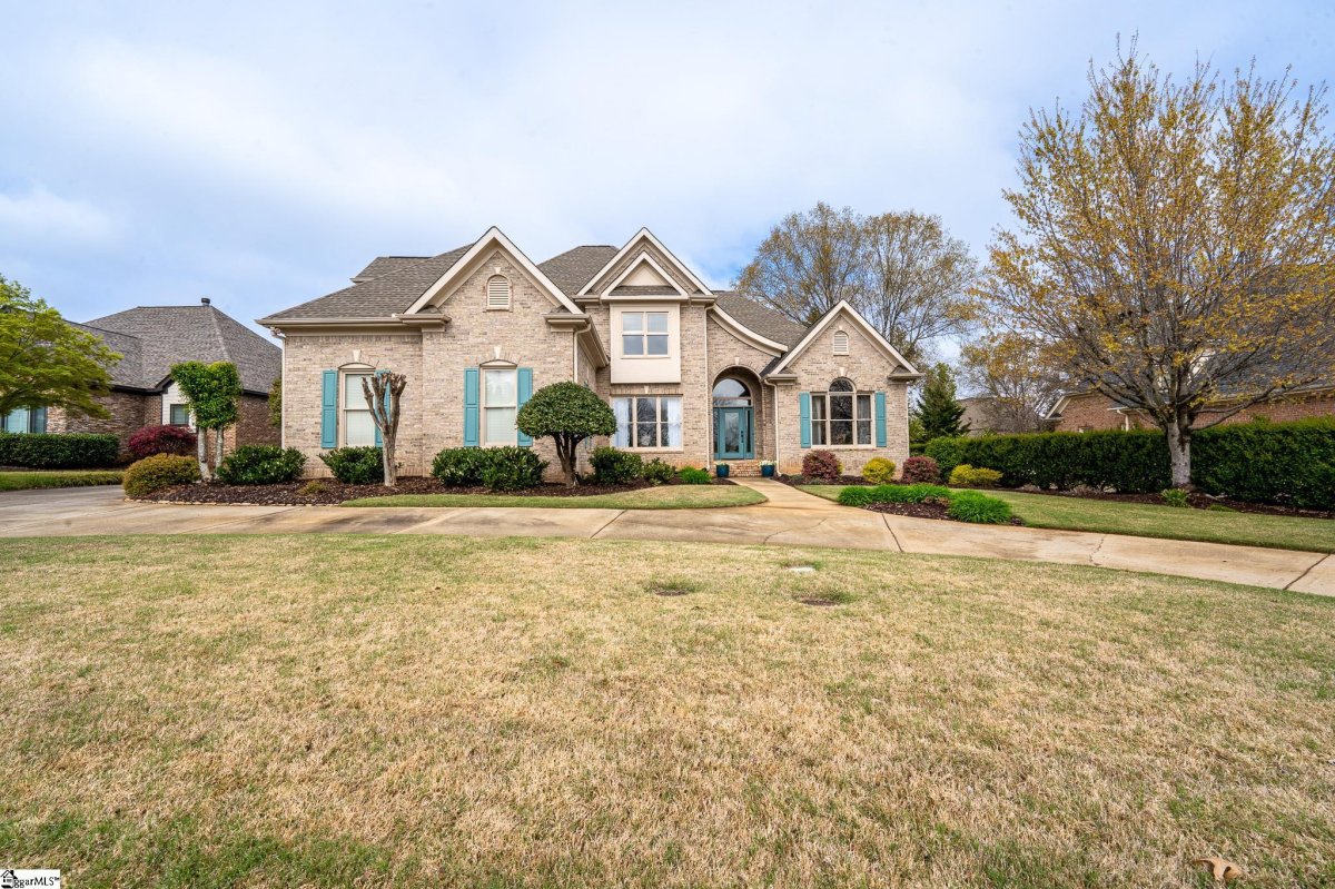 404 Kingsgate Court