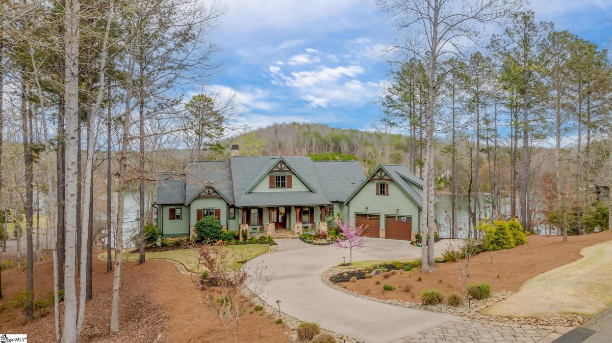 107 Mirror Lake Way