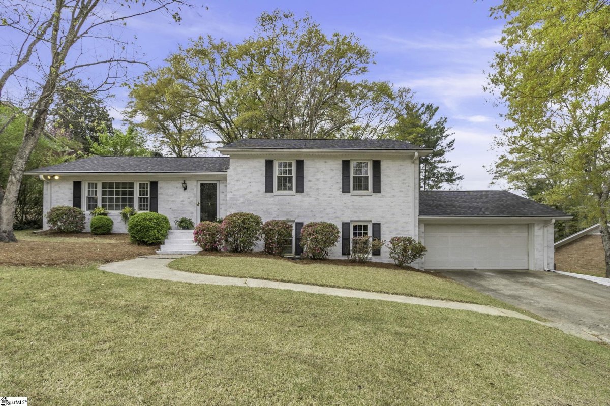 9 Bridgeport Drive