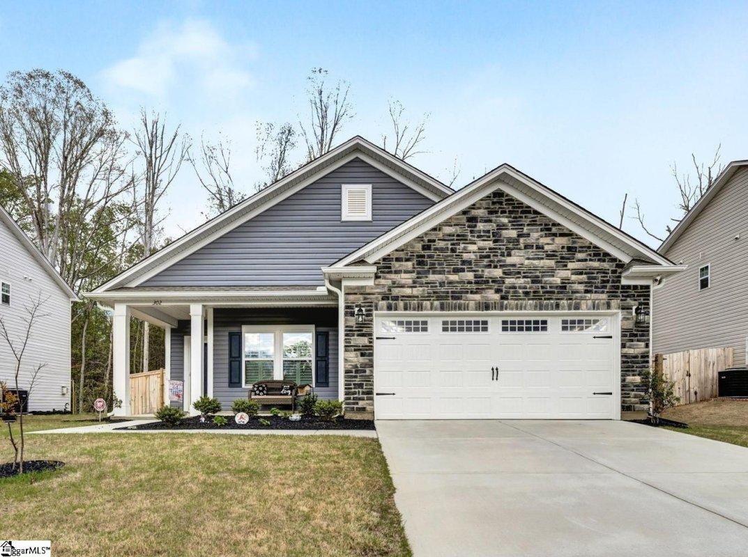 302 Anduin Way