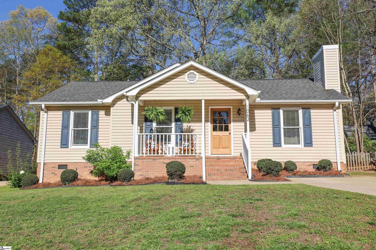 1062 Summit Drive