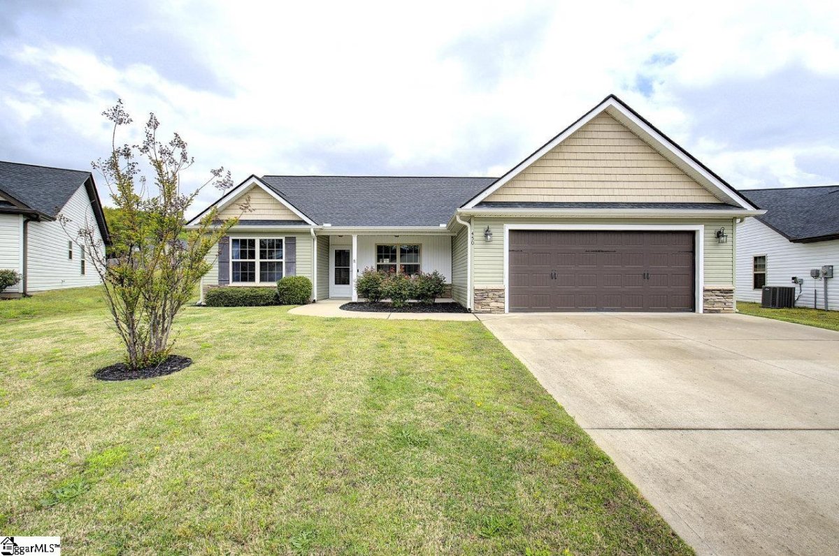 450 Peaksview Drive