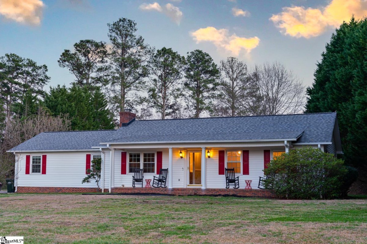 104 Stonehaven Lane
