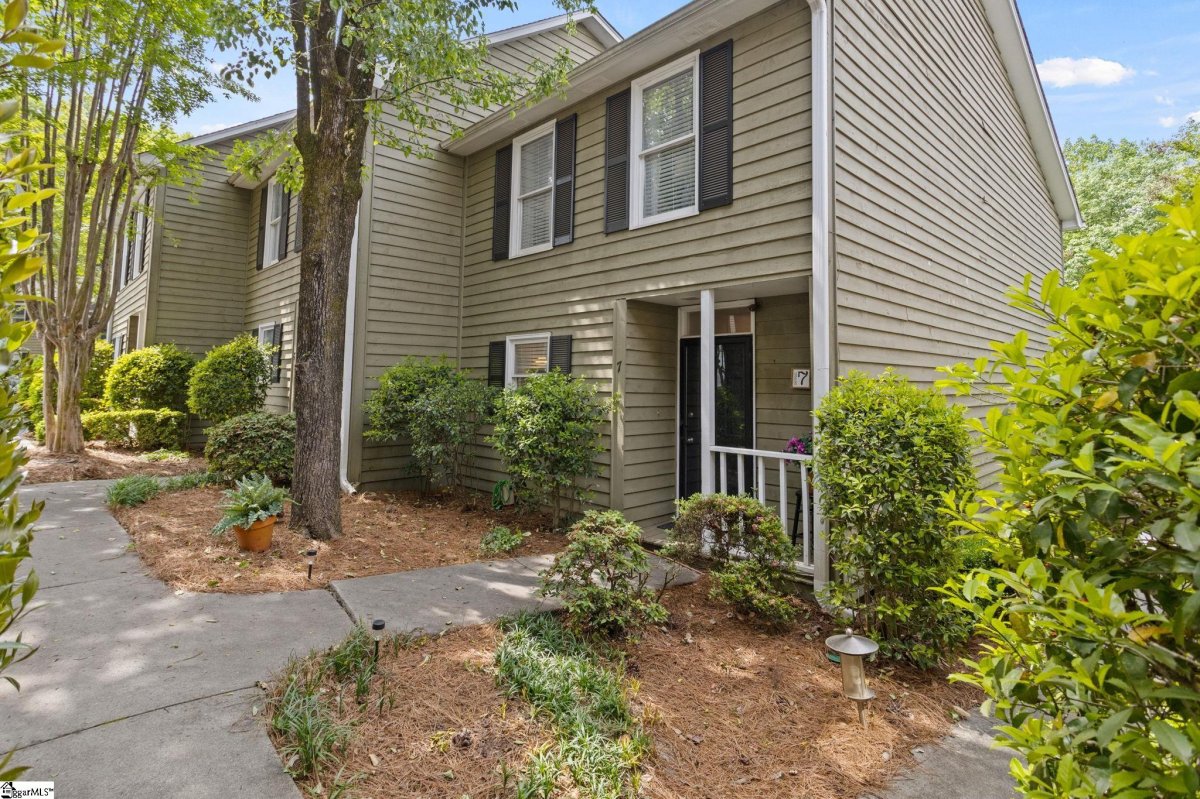 99 Falcon Crest Drive Unit 7