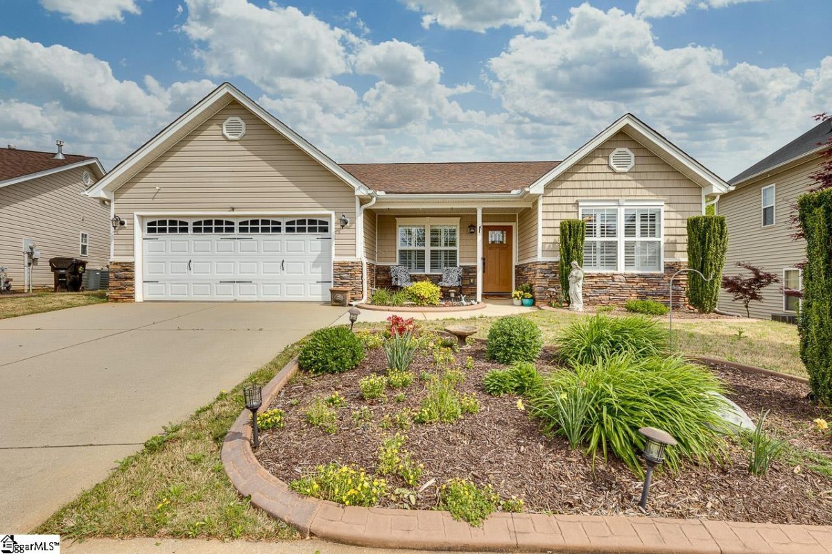318 Rivers Edge Circle