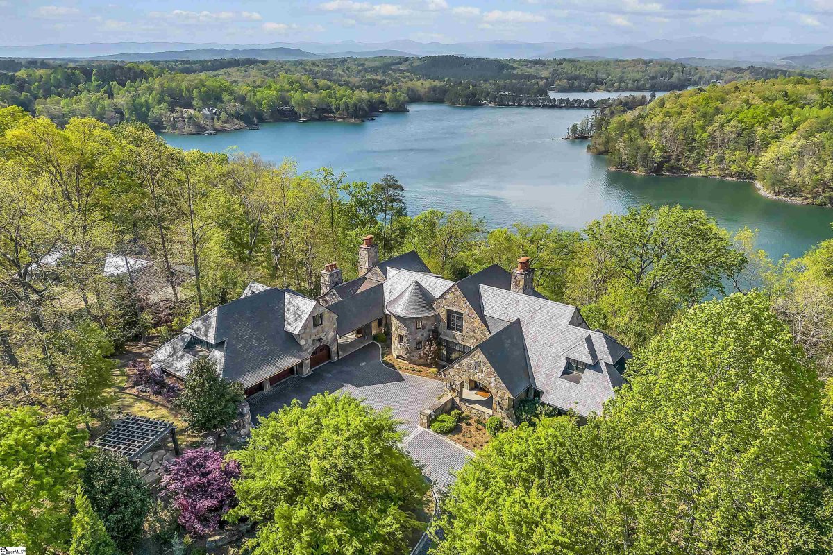 824 Top Ridge Drive