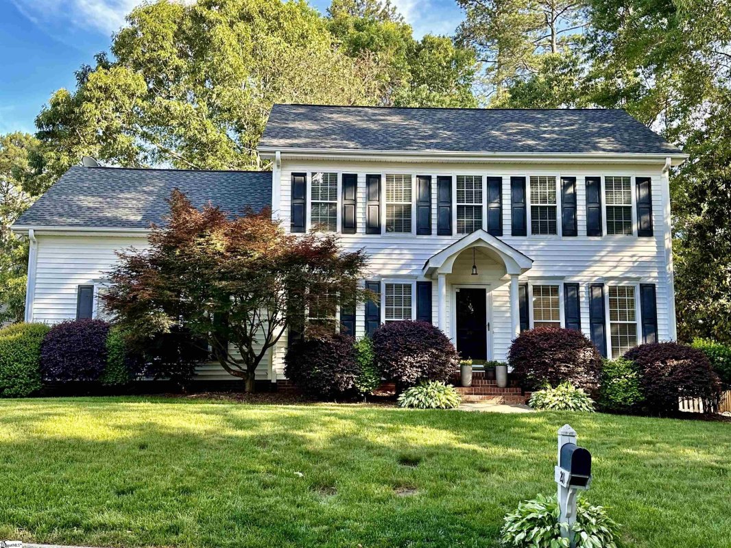 201 Adirondack Way