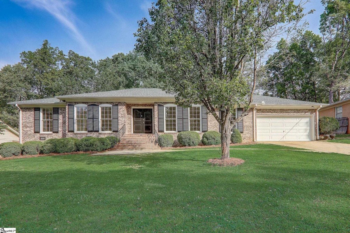 8 Wayne Drive