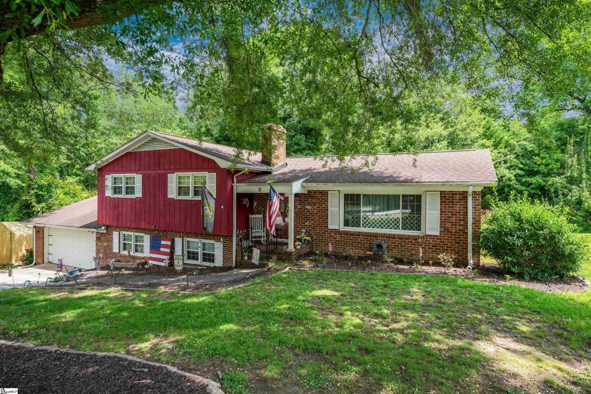 18 Vaille Drive