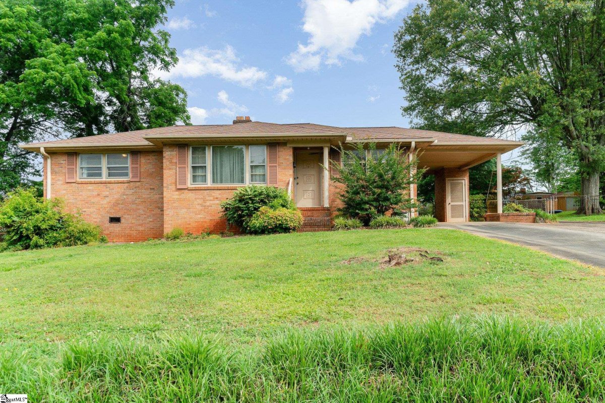 3 Lynhurst Drive