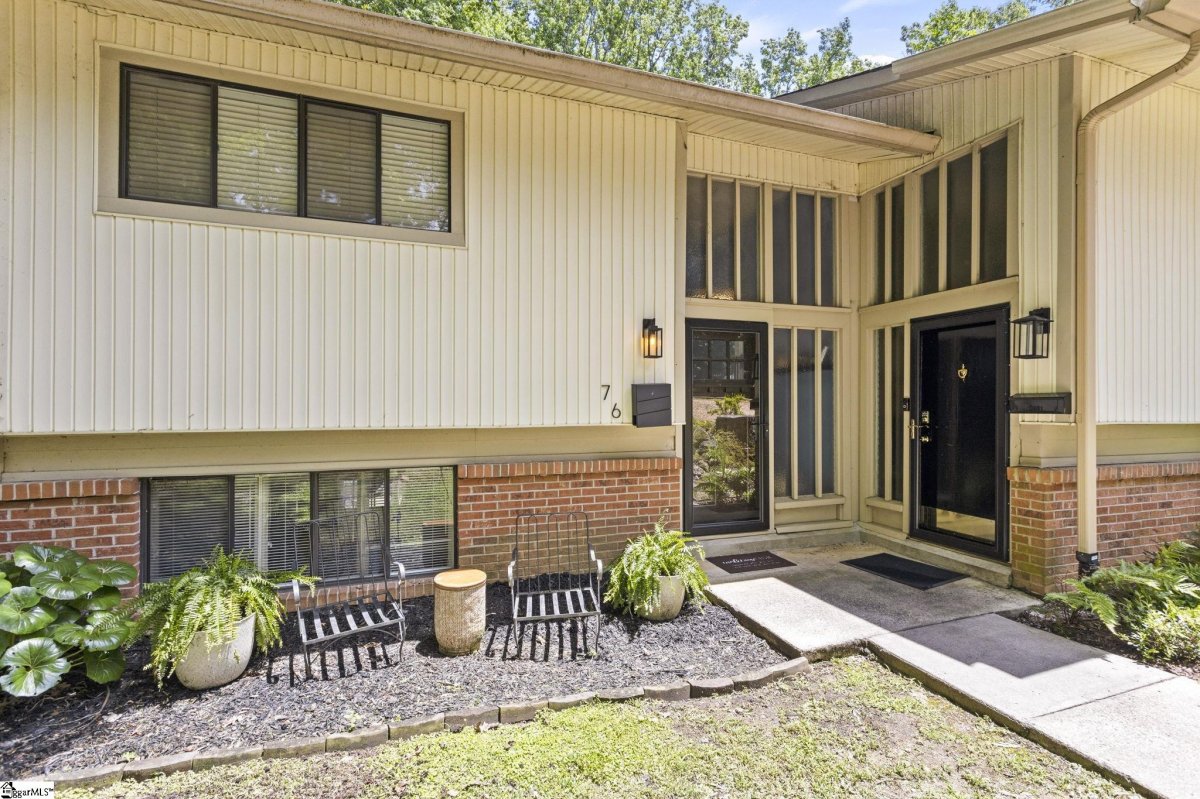 76 Briarview Circle
