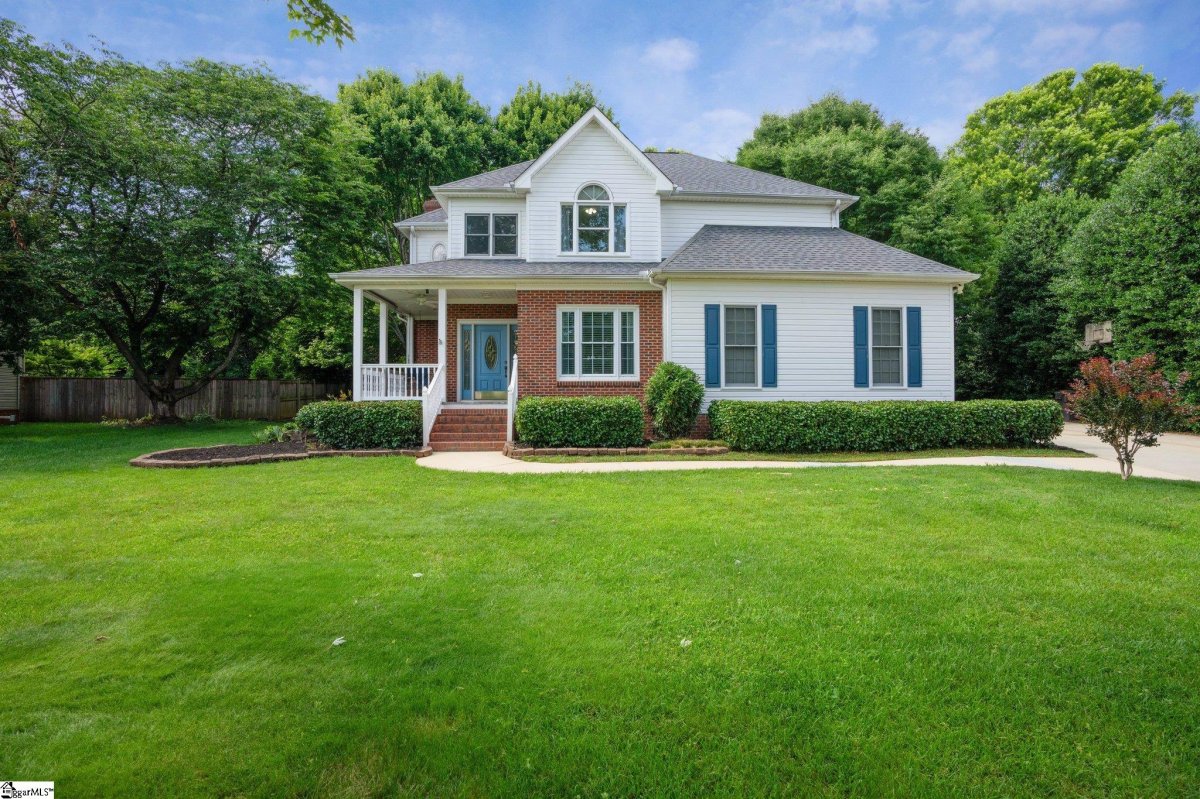 108 Spring Lake Loop