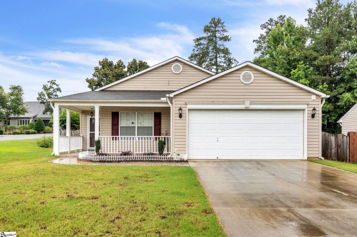 401 Woodford Way