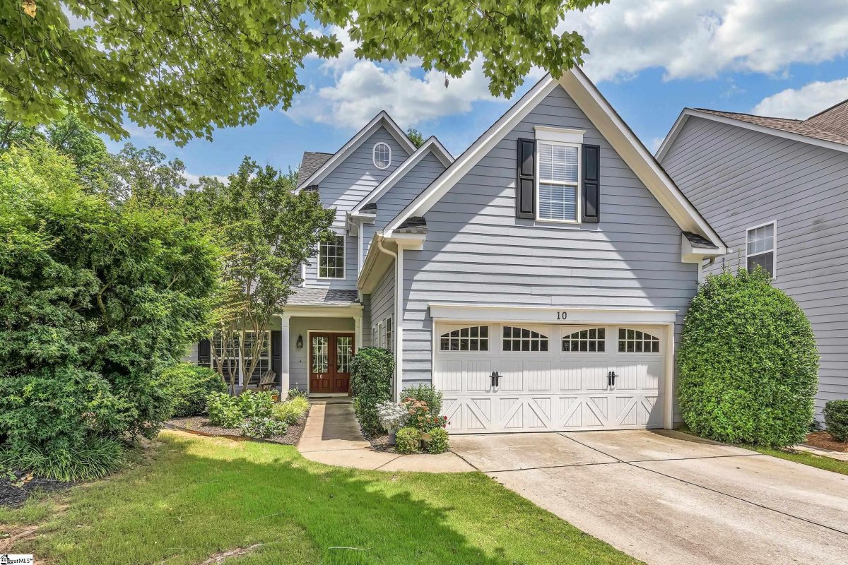 10 Majestic Oak Court