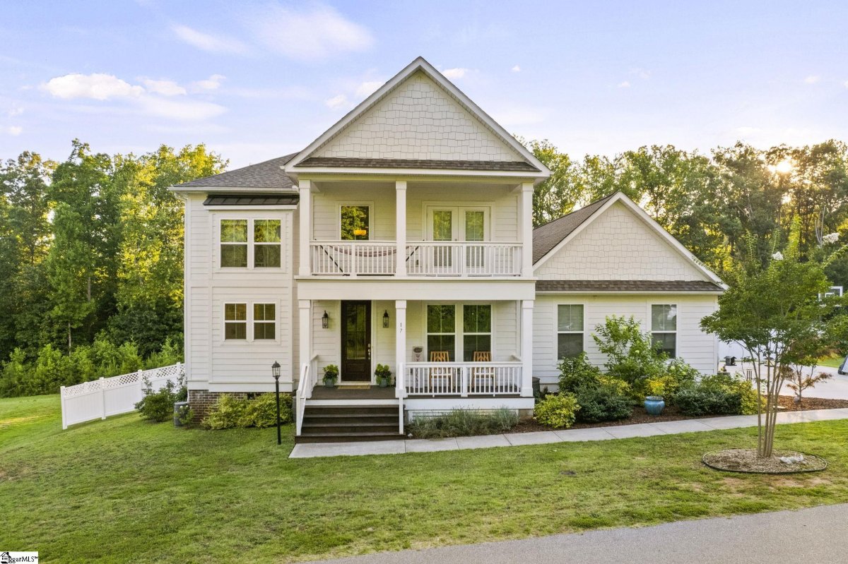 17 Trianon Way
