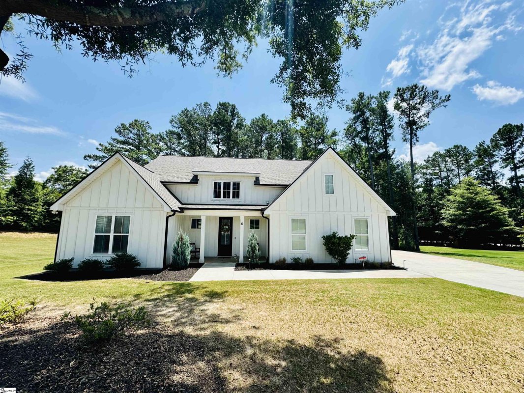 6 Willow Oak Court