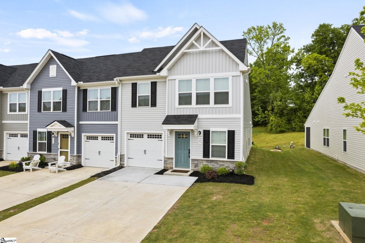 907 Leyburn Lane