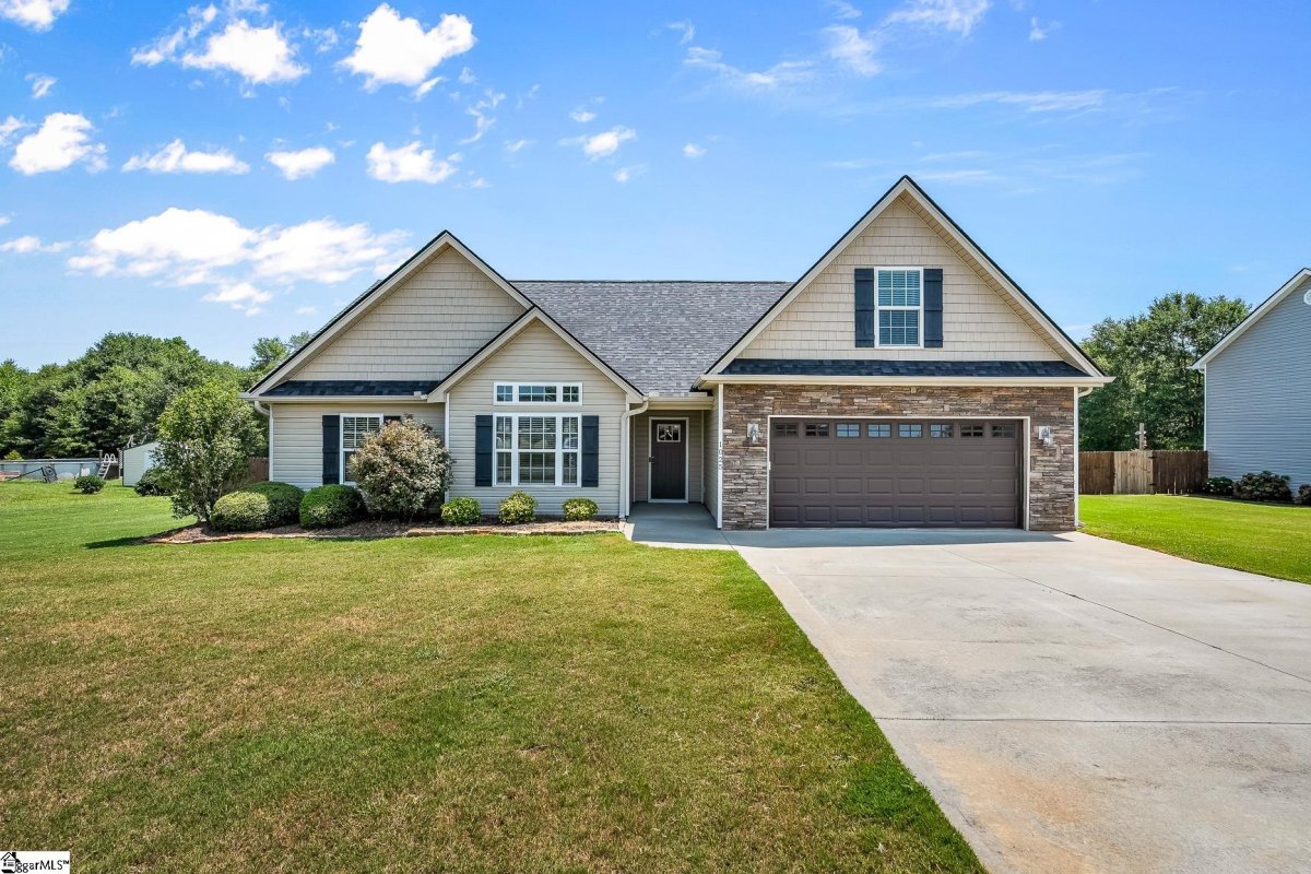 1025 Stoneham Circle