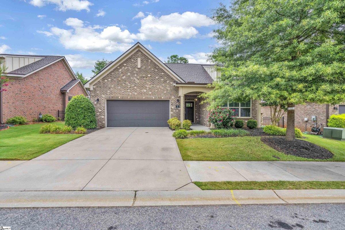 11 Heron Glen Way