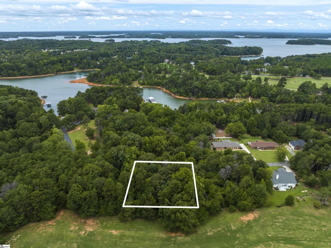 315 Lakefront Drive