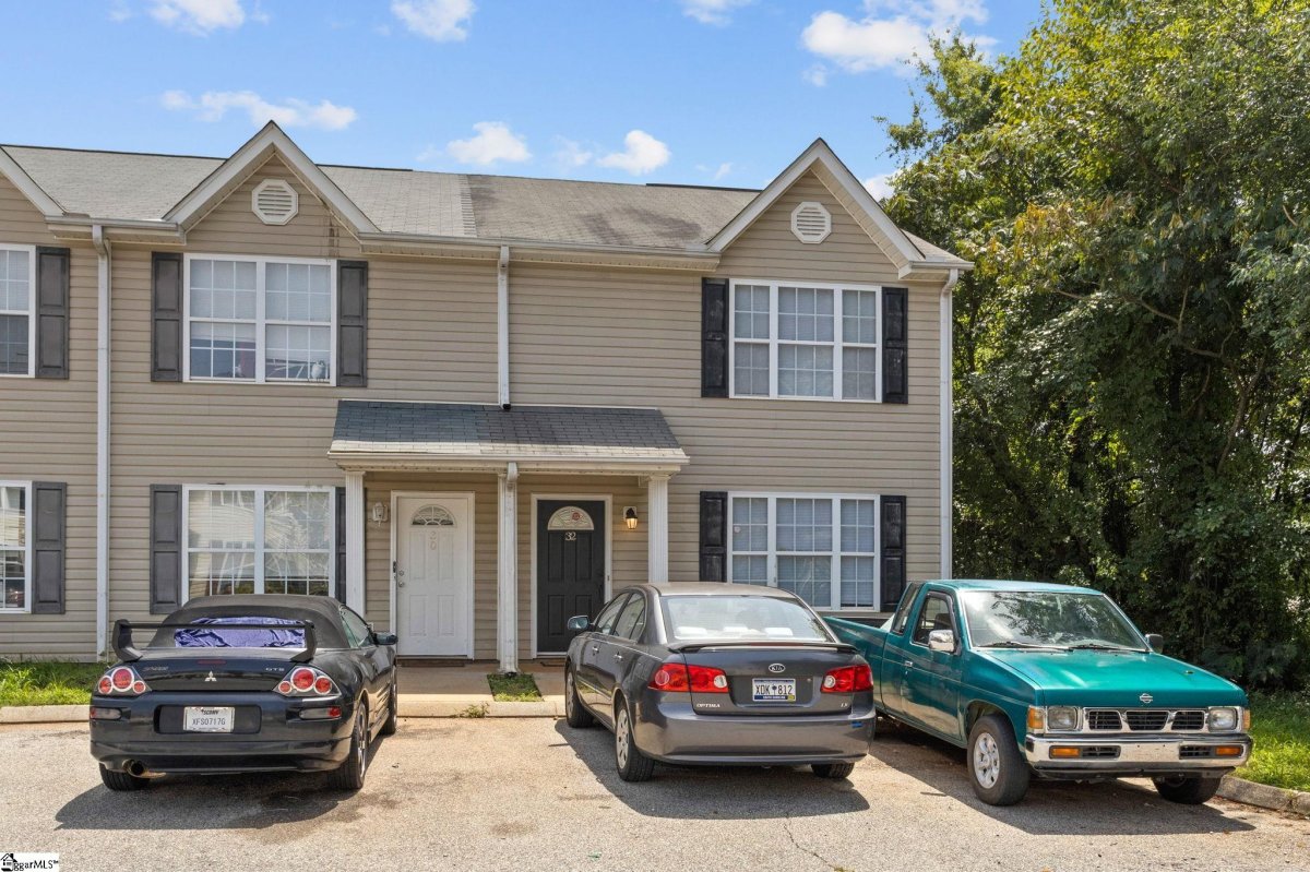 32 Buff Street