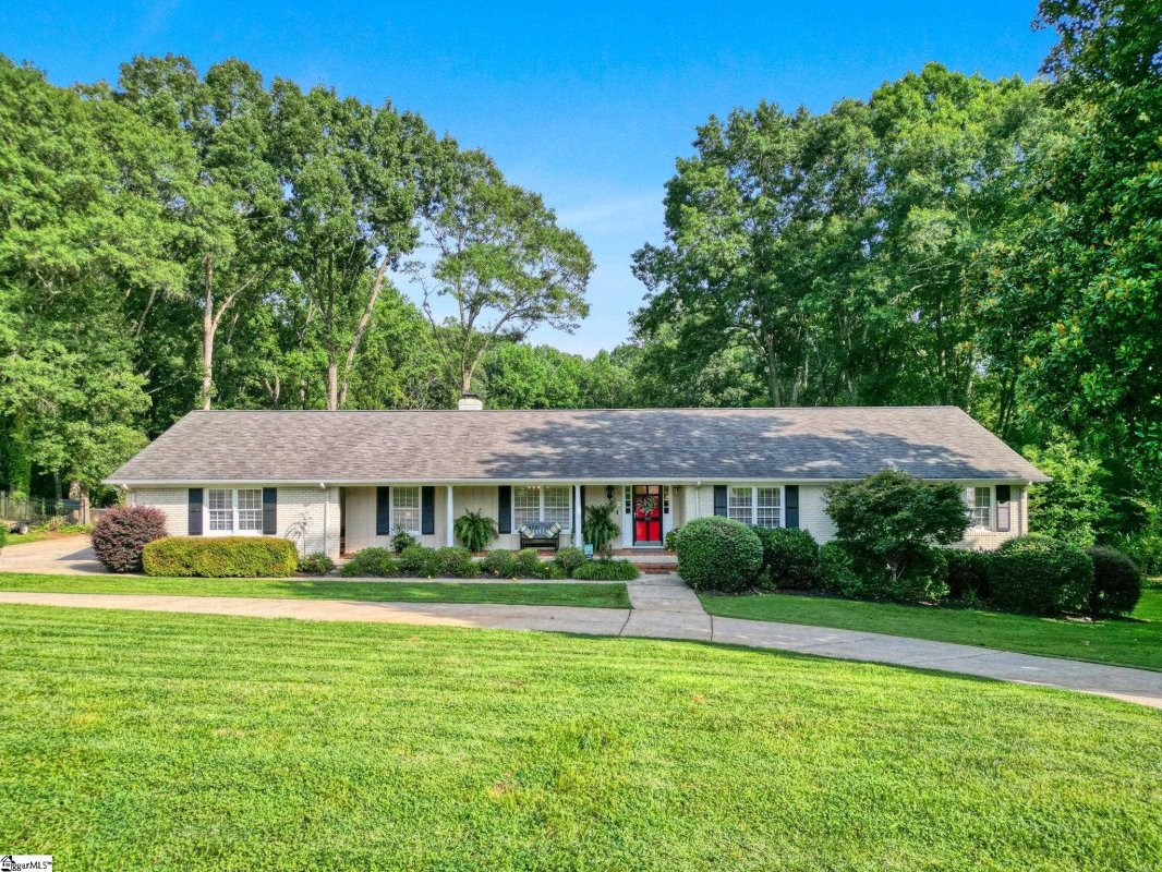 260 Lake Forest Drive
