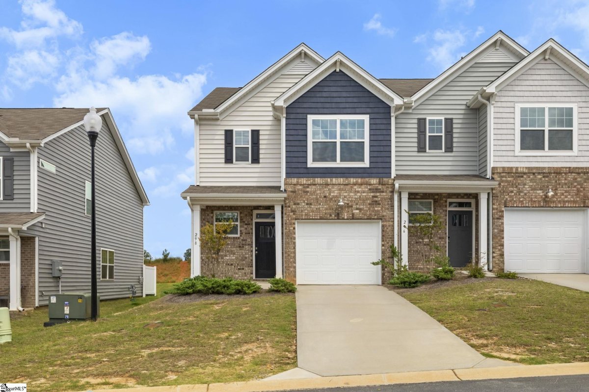 298 E Compass Way