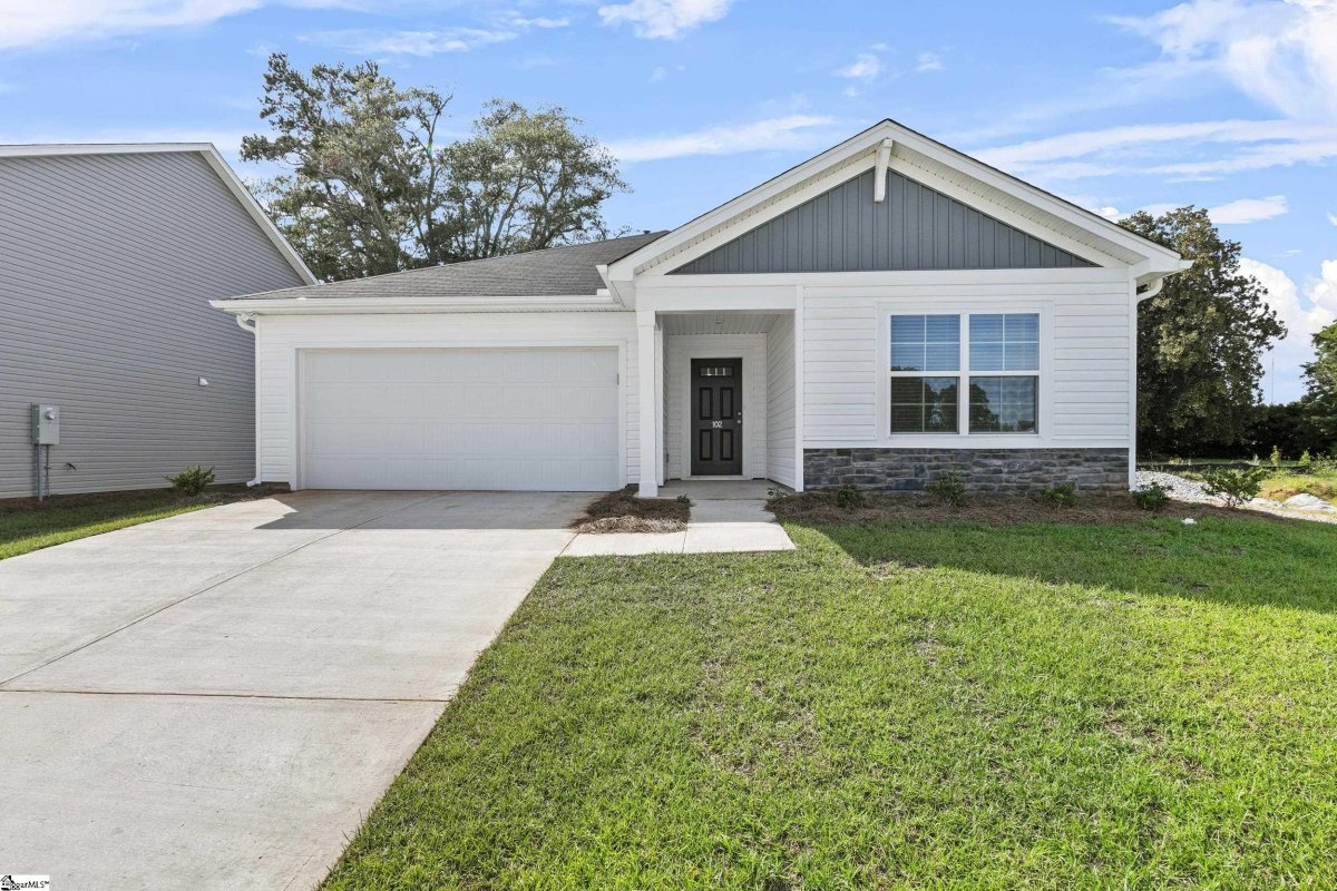 102 Southern Magnolia Lane